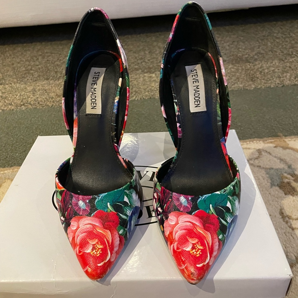 Multi-colored floral Steve Madden heels